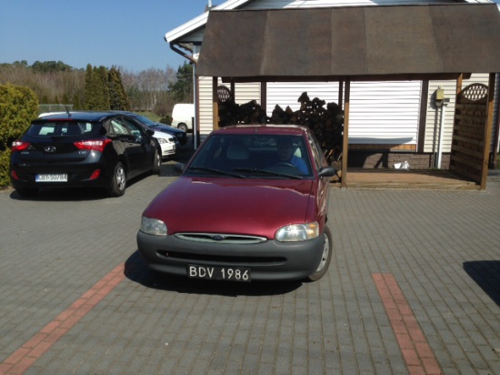 Ford Escort 1,3 kat 